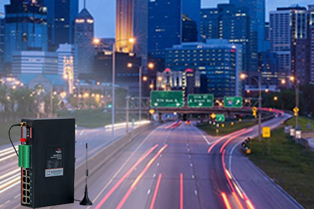 智慧灯杆系统顺利获得控制平台和分布式边缘计算网关，顺利获得3G/4G/5G通讯网络，对每个杆体上的灯杆顺利获得边缘计算网关对所属终端进行远程控制、远程调光、远程监视、远程实时动态管理四大方面的功能，简称无线“四遥”监控。