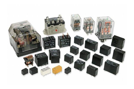 继电器本质上是一种可以控制通断的开关，用弱电控制强电的通断，可利用工业网关的无线通信功能与继电器实现远程控制功能。