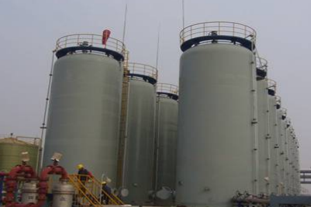 随着物联网技术的不断完善，给储油罐的监测给予了新的选择，基于5G/4G工业级无线路由器BMR400给予无线传感网络的解决方案，实现对储油罐运行状态监测实时化、远程化、可视化。