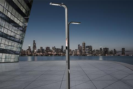 从传统路灯到“多杆合一”的智慧路灯改换，需求达数十年之久，需要从多维度去构建智慧路灯杆。基于智慧感知、视频处理、边缘计算、无线/有线通信、人机交互、控制执行、大数据、空间地理信息等新一代信息技术的应用，打造智慧灯杆。